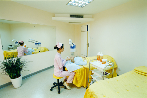 四川米兰美容外科激光治疗室