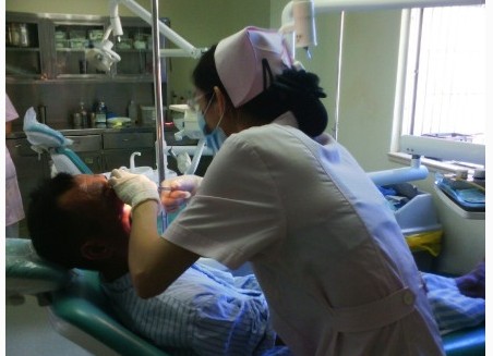 较美养女丘彩梅就职海峡整形口腔美容中心