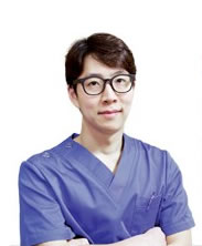 金泓燮 韩国W-star整形外科医院院长