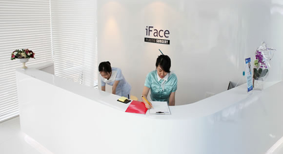 韩国iFace整形外科医院前台
