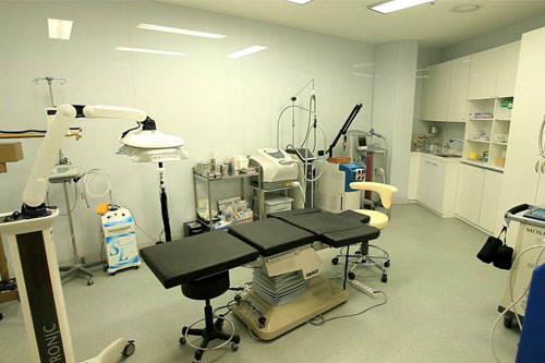 韩国优容整形医院激光治疗室