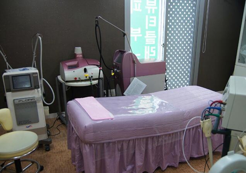 韩国美典皮肤科激光室