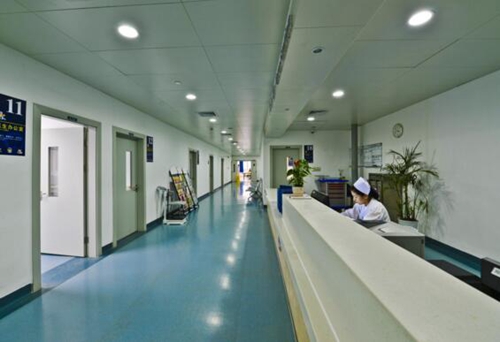 武汉大学人民医院走廊