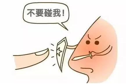 术后注意保护鼻部不要遭受外力撞击，避免触碰