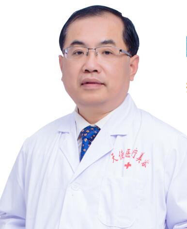 吉安天使医疗美容外科主任医师郭峰