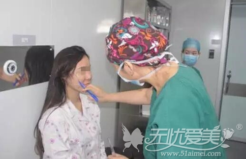 在深圳江南春天做面部童颜线雕提升前手术设计
