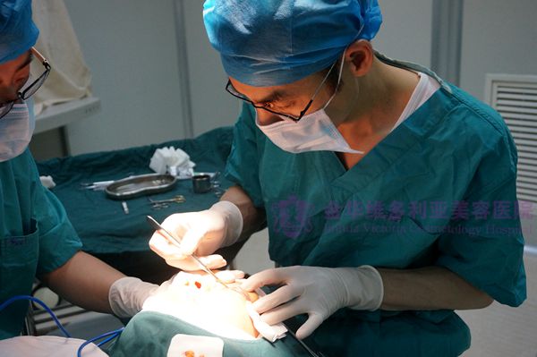金华维多利亚做双眼皮手术过程