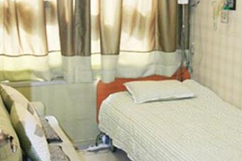 韩国雕刻整形医院恢复室
