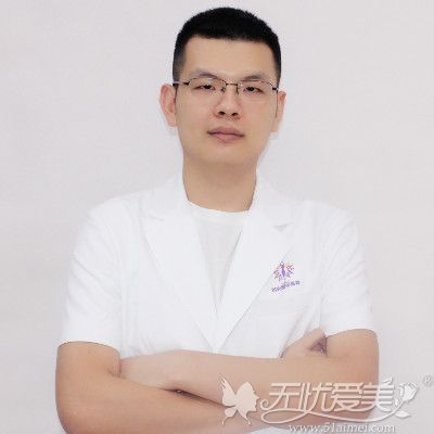 玉林时光整形外科主任医师陈鸿