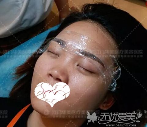 江门华美顾客体验纹眉