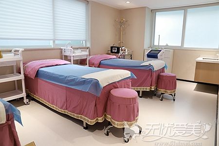 广东画美整形医院激光美容室