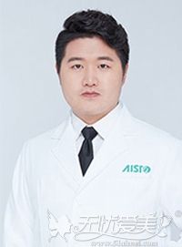 王楷 南宁爱思特整形外科医院美容外科医生