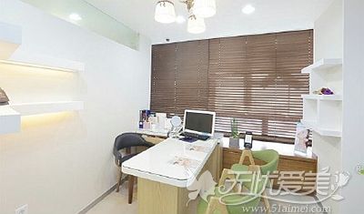 韩国自然主义整形医院面诊室
