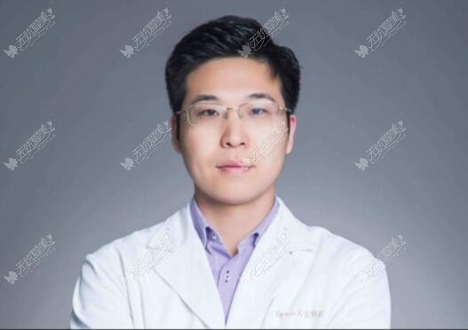 潍坊天宏整形割双眼皮好的医生刘仕龙