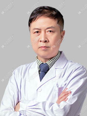 都说广州许扬滨做脂肪隆胸技术好,从手术案例证实评价不假