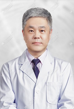 景熙翔医生